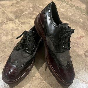 Selling good condition Paul Taylor Shoes.